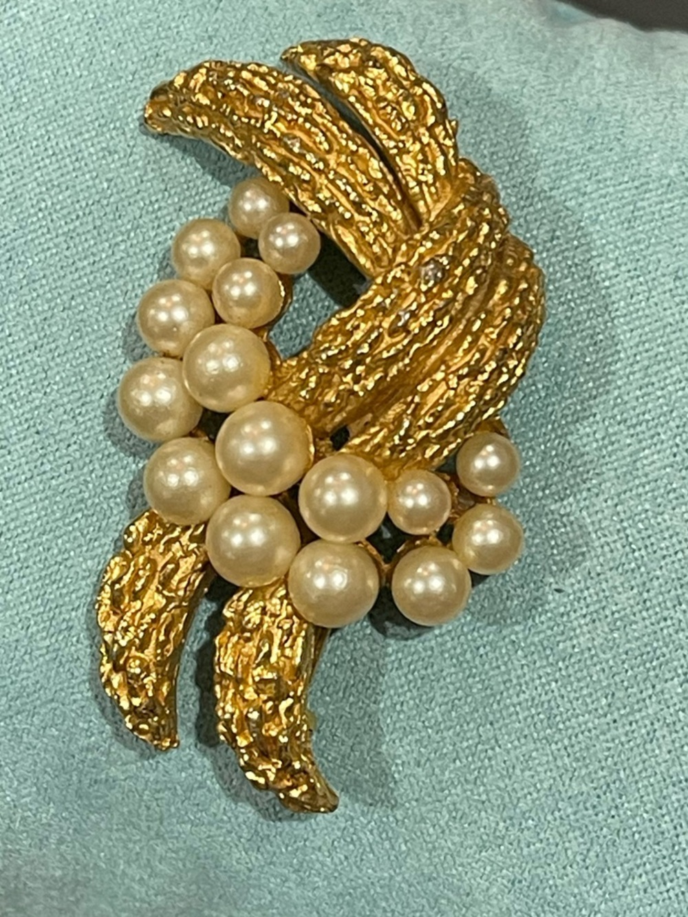 Vintage Crown Trifari Faux Pearl Gold Tone Bark Textured Statement Brooch Pin